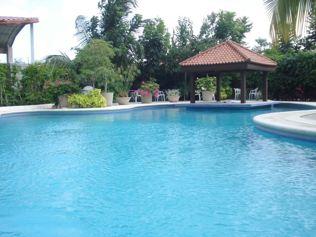 Hotel Celestia At Leonia